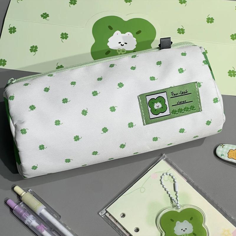 

Four-Leaf Clover Japanese Cute Large-Capacity Pencil Case for Students