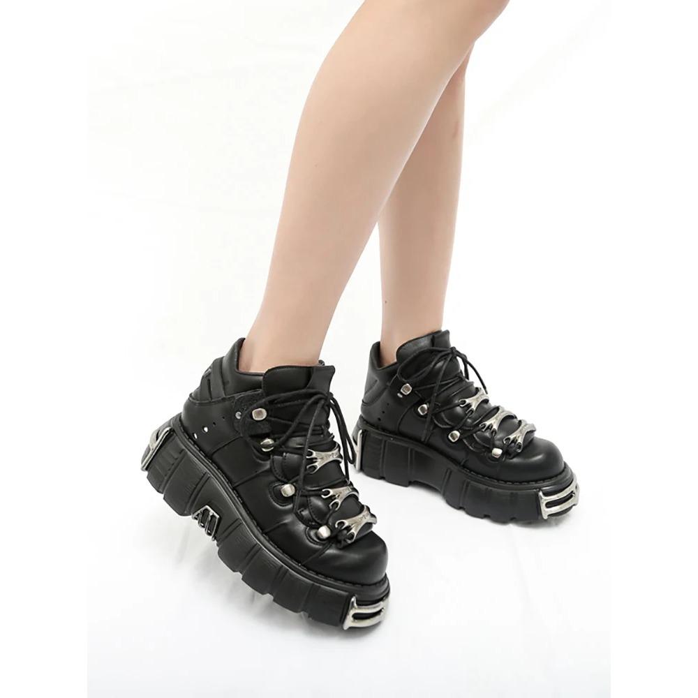 Neue Marke Punk Style Damenschuhe Schnürschuhe Absatzhöhe 6CM Plateau Schuhe Frau Rock Stiefel Metalldekor Damen Sneakers