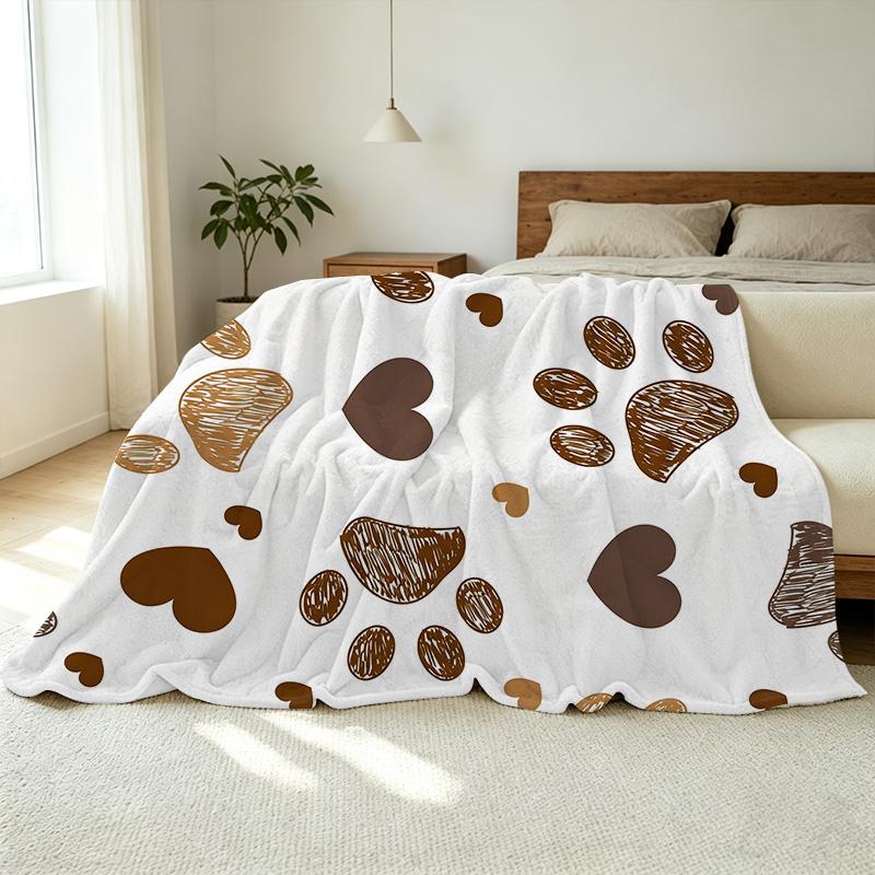 Soft Flannel Blanket with Heart & Paw Print – Skin-friendly, Cozy Warm for Home, Bedroom & Dorm, Halloween & Christmas