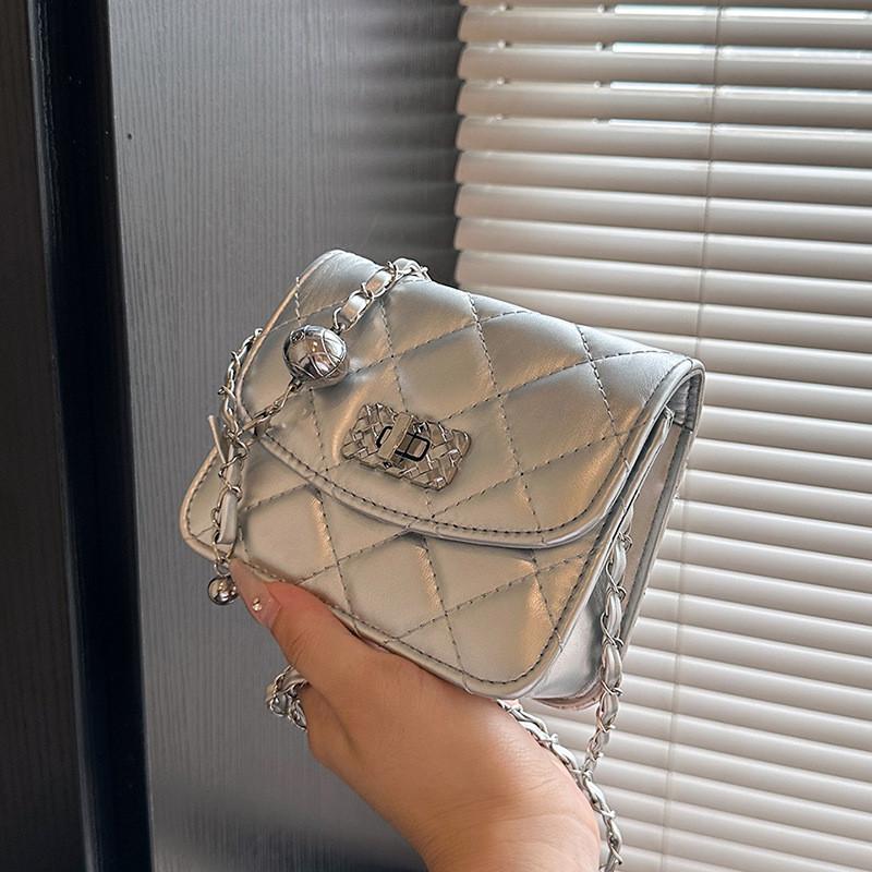 Trendy Fashionable Single Shoulder Crossbody Bag Stylish Chic Summer 2024 Small Square Purse