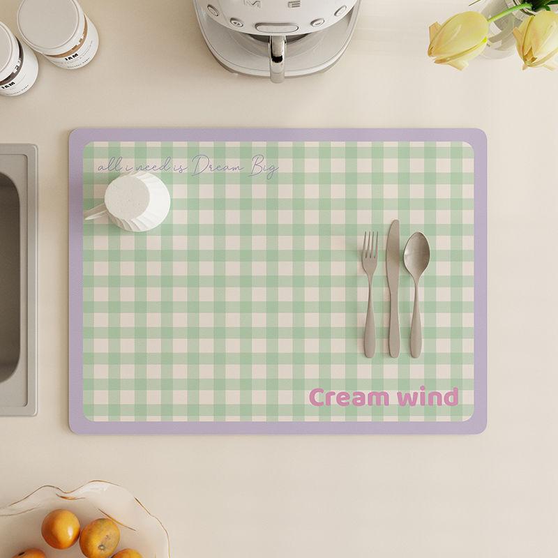 

Маленький свежий кухонный коврик для слива диатомовой грязи, изолированный кухонный коврик для столешницы, абсорбирующий, быстросохнущий, коврик для барной стойки, палочек для еды, кофемашины 40 * 60cm