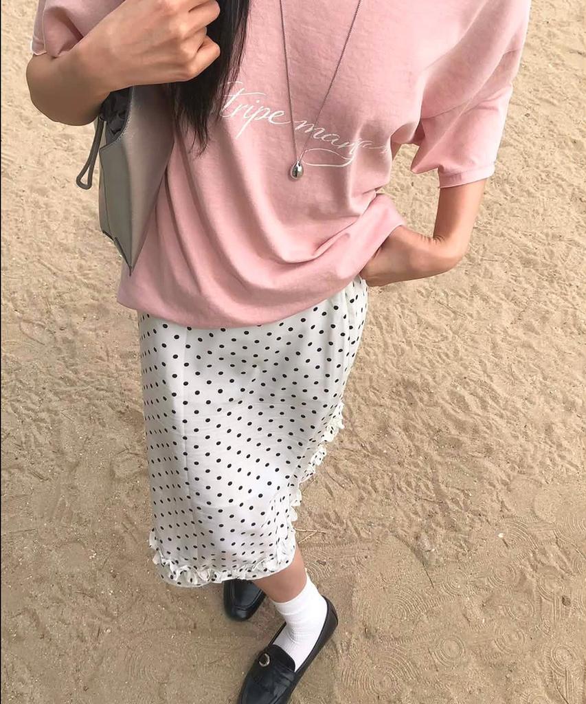 Seuteulaipeumagalin Lettering Pigment Off-Shoulder Vintage T-Shirt Pink