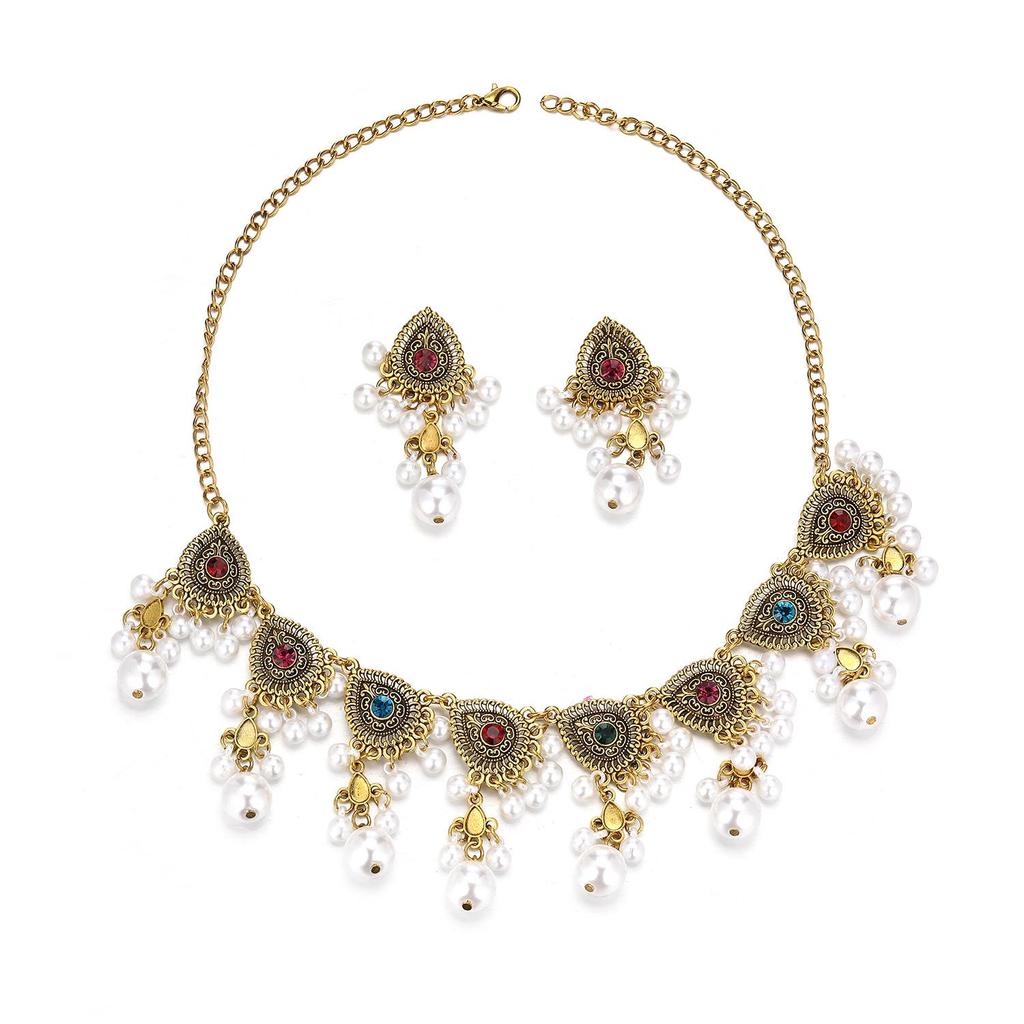 Retro Hollow Water Drop Jewelry Set: Women's Necklace and Earrings