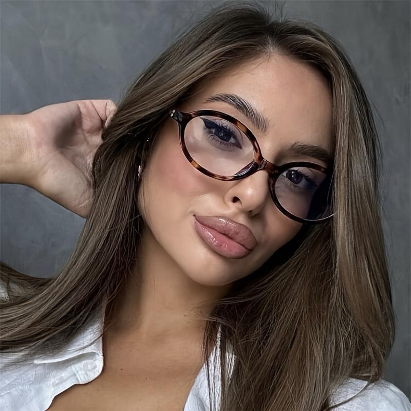 1 Stück Damen-Brille mit ovalem Rahmen Sexy Retro Elegant Lässiges Temperament Brille für den täglichen Weg zur Arbeit Party Straßenstil