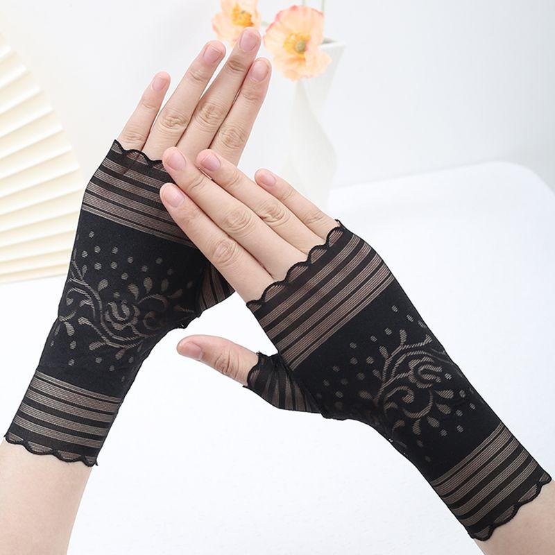 Half Finger Sun Protection Gloves Women Open Finger Driving Versatile Summer Thin Lace Elegant Sexy Breathable Scar Covering Half