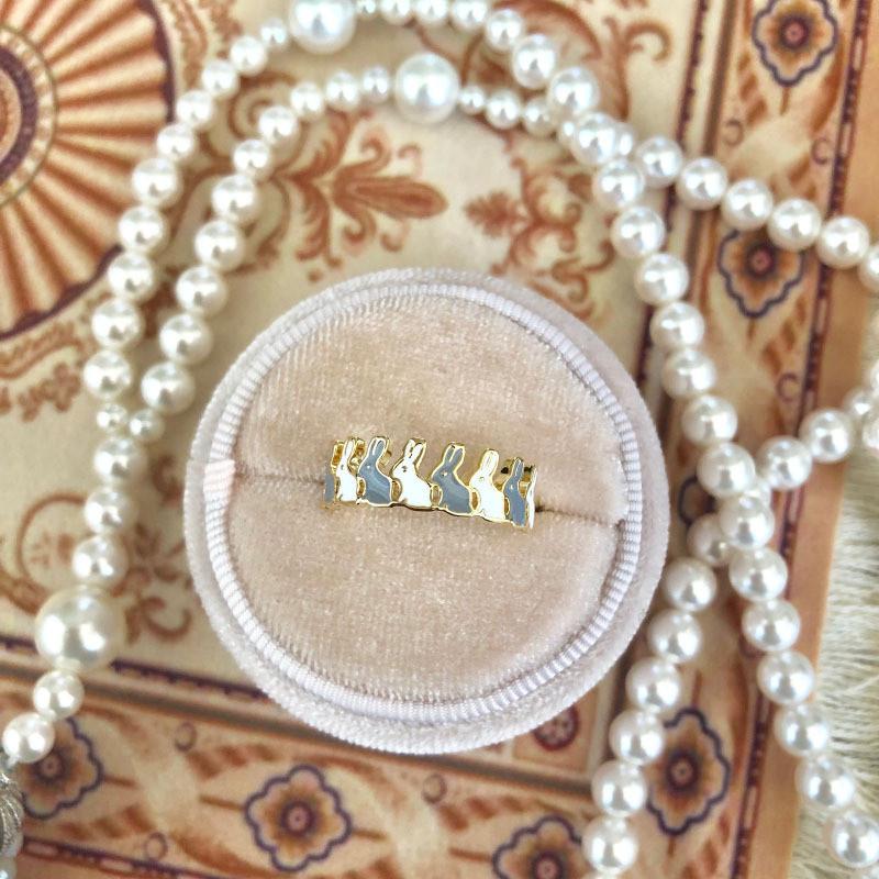 

Adjustable Beautifully Crafted Copper Ring With Colorful Flower Design Ideal For Fashionable Women J5066