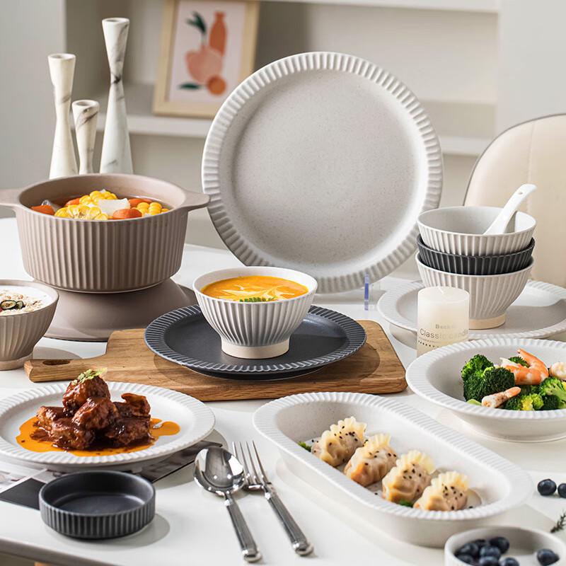 Ailan Huijia LIU Tea White Story 56-Piece Dinnerware Set 56-Piece Set (10 Person)