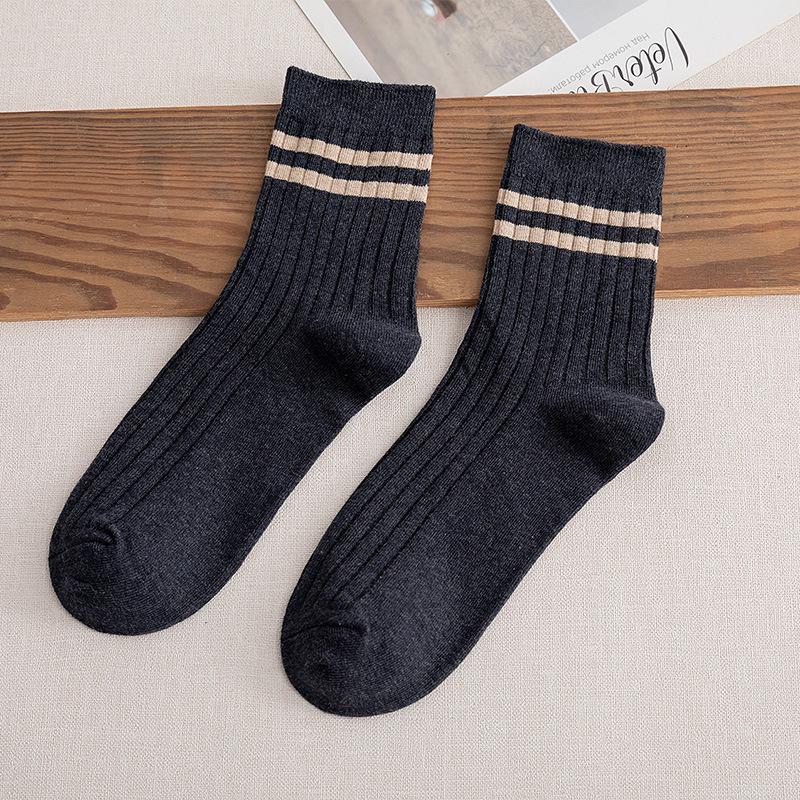 Men's Mid-Calf Socks: Breathable, Sweat-Absorbent, Trendy, Versatile Spring and Summer Footwear