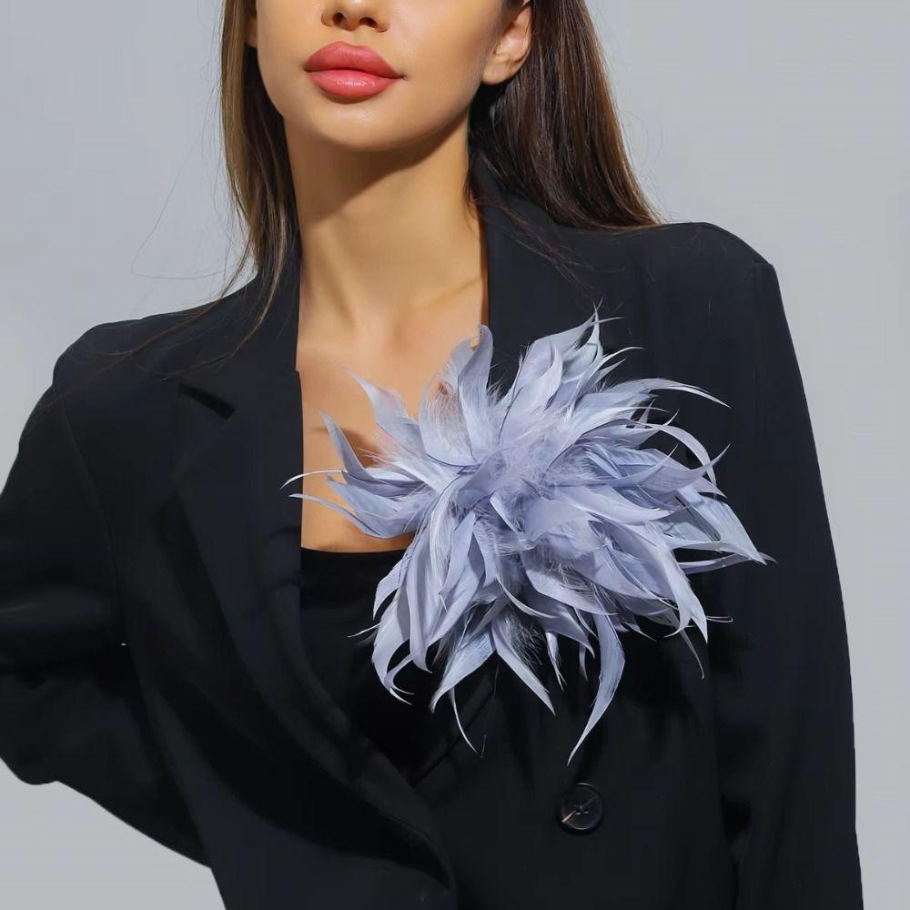 Big Brooch Flower Lapel Pins Elegant Feather Badge Fashion Feather Corsage Brooches  Party Cloth