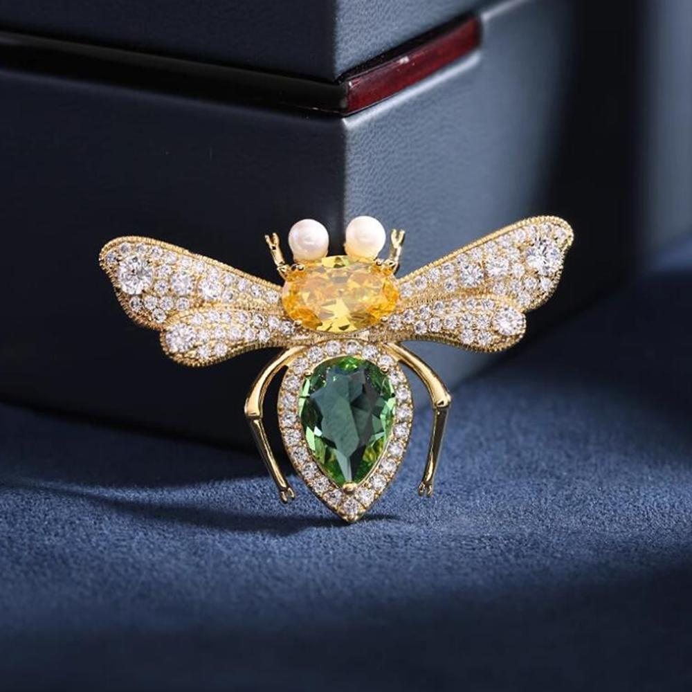 Fashionable bee colored zircon brooch, anti-exposure pin for women, metal button to fasten clothes, wedding party gift