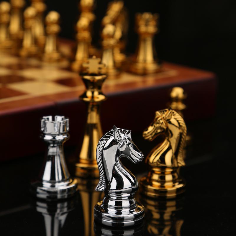 Gold Silver Luxury Zinc Alloy Chess Figures 30*30*2.8Cm Wooden Chess Set Folding Retro Home Chess Decoration Set Chessboard Game