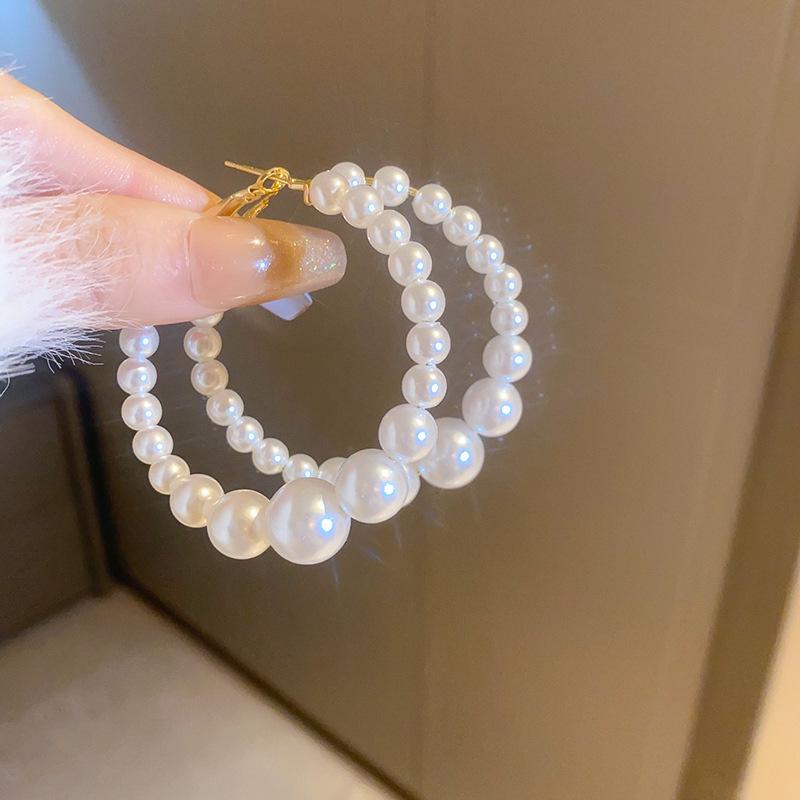 Elegant Pearl Petal Tassel Earrings - High-End, Versatile Design with a Touch of Luxury