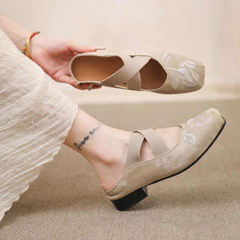New Chinese style satin bag head slippers women's summer wear 2025 cross with ballet thick heel middle heel square head half drag
