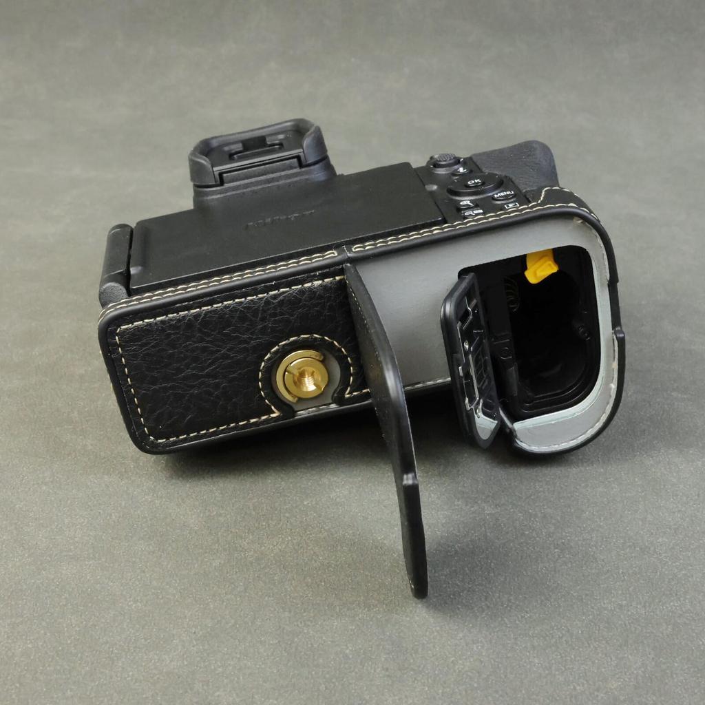 SIUTATDSH PU Leather Camera Case for Nikon Z5 Z5 and Mark II Includes a camera and portable tripod and includes battery II, II, M2, Cameras. holder,