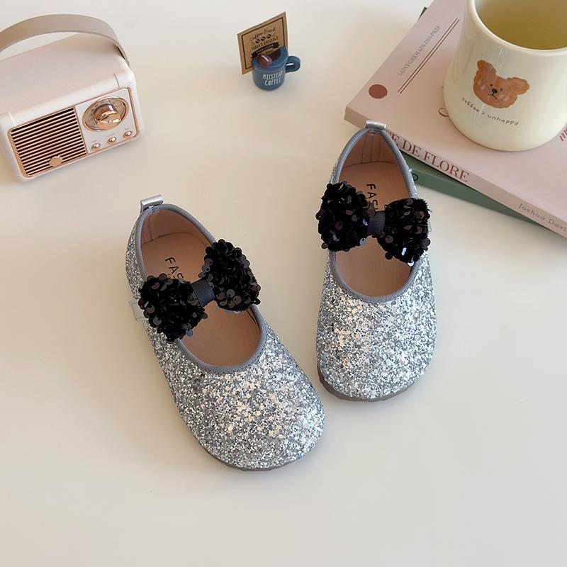 Girls Princess Shoes Shiny Sequins Big Bow Kids Flat Shoes Non-slip Soft Sole 2025 New Girls Dance Shoes Silver Round Toes Ins