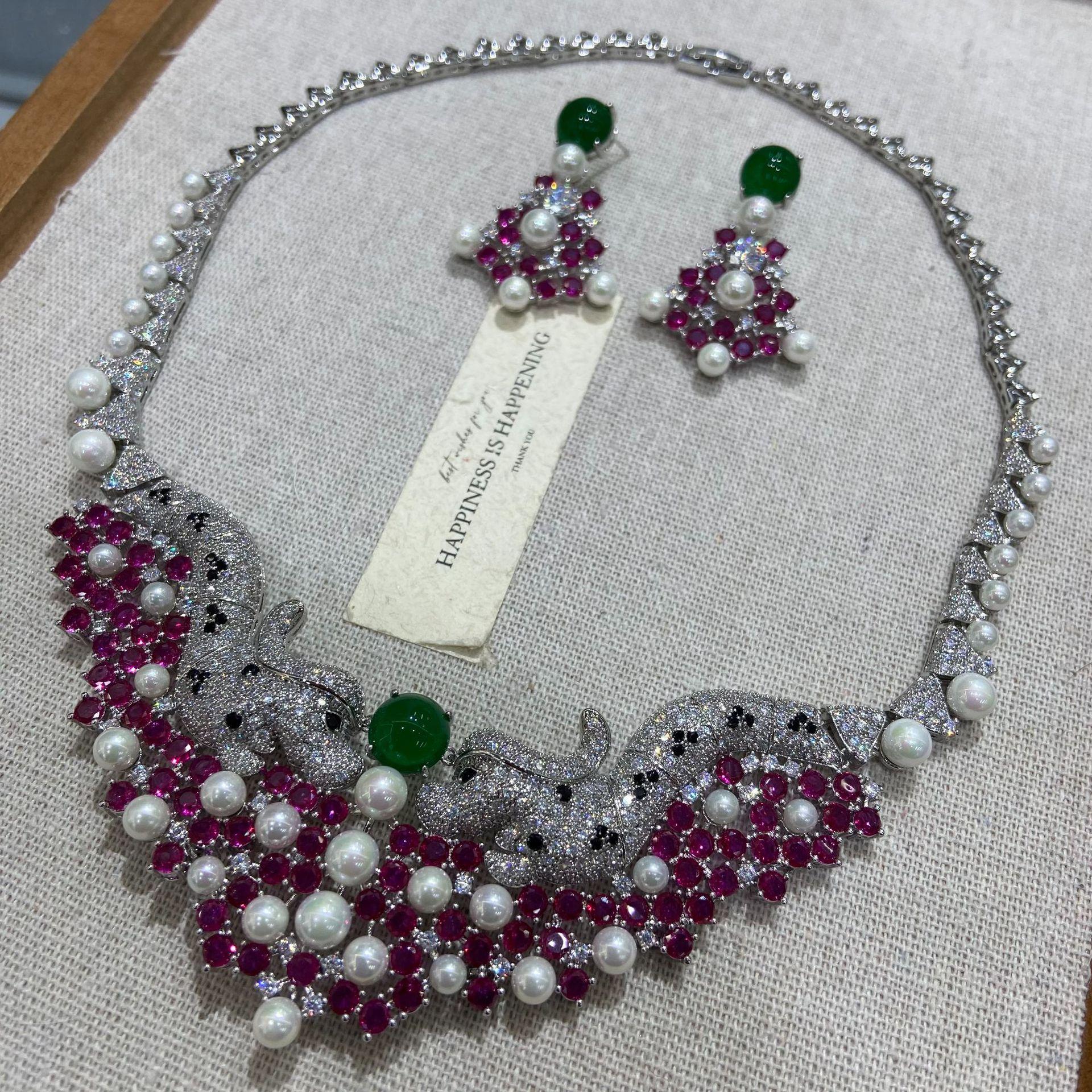 

Premium Niche Red Corundum Necklace Earrings Set Bridal Dress Accessories Luxury Two-Piece Set