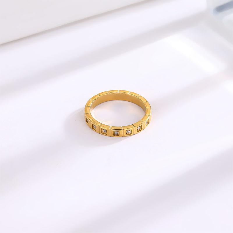 Simple and High-end Round Square Row Titanium Steel Ring for Female Couple, Trendy Accessories