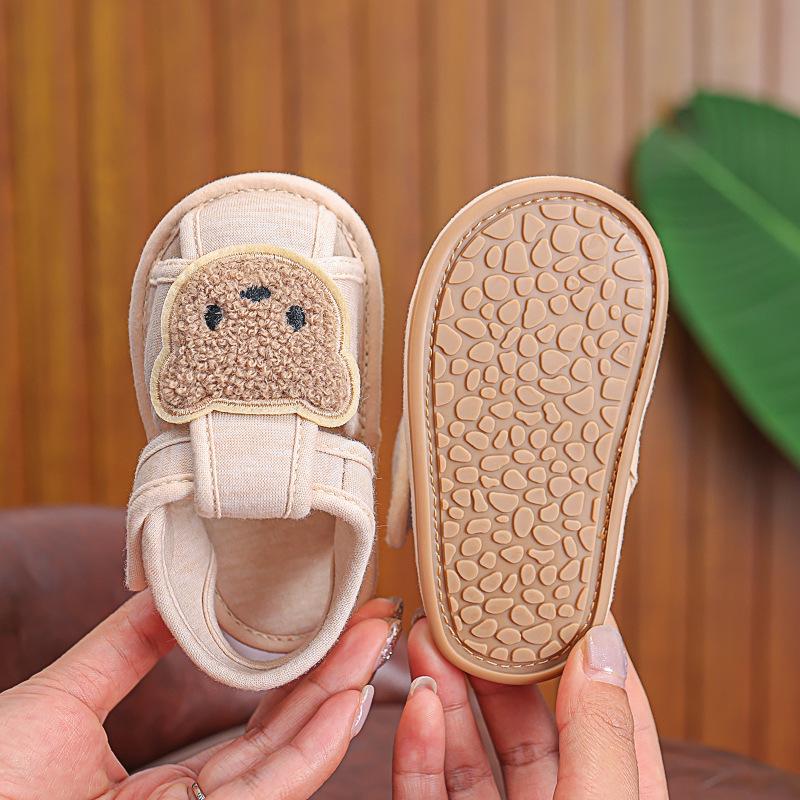

Unisex Infant Summer Sandals: Soft Rubber Sole, Non-Slip, Cartoon Design, Closed-Toe, Anti-Collision for 0-1 Year Olds 11 CM Inner Length