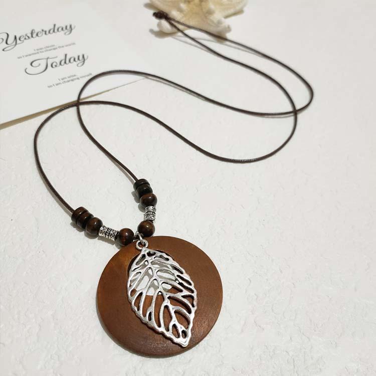 New Chinese Retro Zen Leather Rope Necklace Autumn and Winter Bohemian Ethnic Wind Leaf Long Sweater Chain