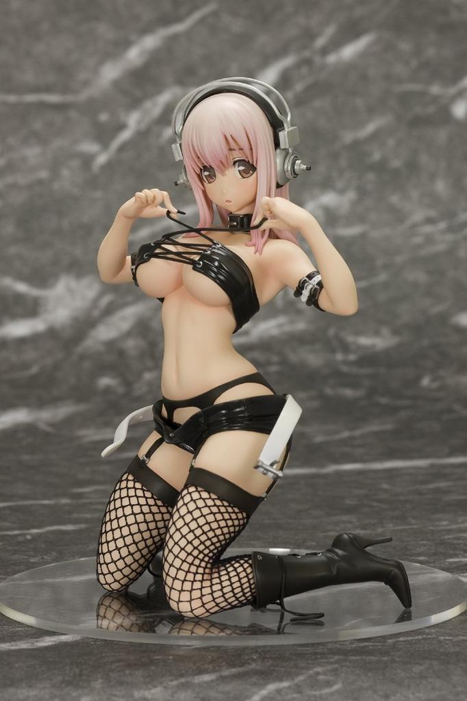 Super Sonico Bondage ver. (17-stupňový PVC lakovaný hotový výrobek)