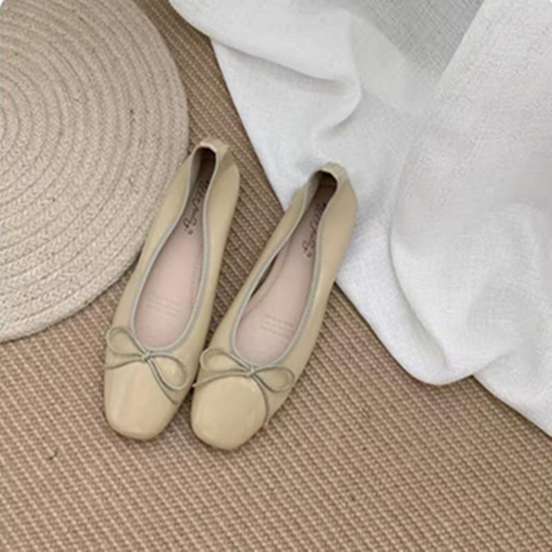 2025 Spring and Autumn New Fashion Versatile Korean Small Single Shoes Versatile Square Head Bow Grandma Shoes Soft Leather