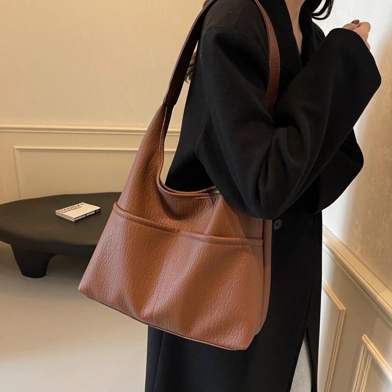 Unikátní dámská taška přes rameno  velká kapacita  podzimní a zimní móda měkká kůže crossbody ženská taška