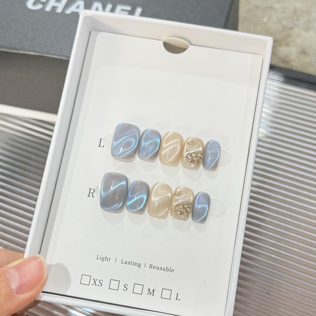 10pcs Handmade Cat Eye Optical Wave Zircon Swan Short Square Full Coverage Soft Press On Nails For Women
