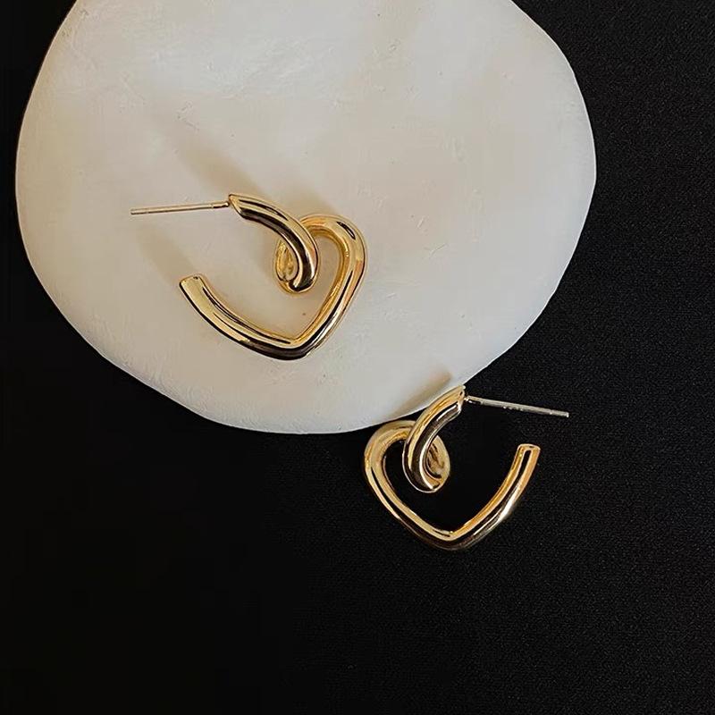 New Fashion Metal Gold Color Love Heart Hoop Earrings for Women Girls Korean Elegant Simple Heart Party Zircon Birthday Gifts