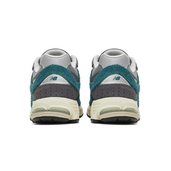 New Balance 2002R New Spruce Magnet - M2002REM