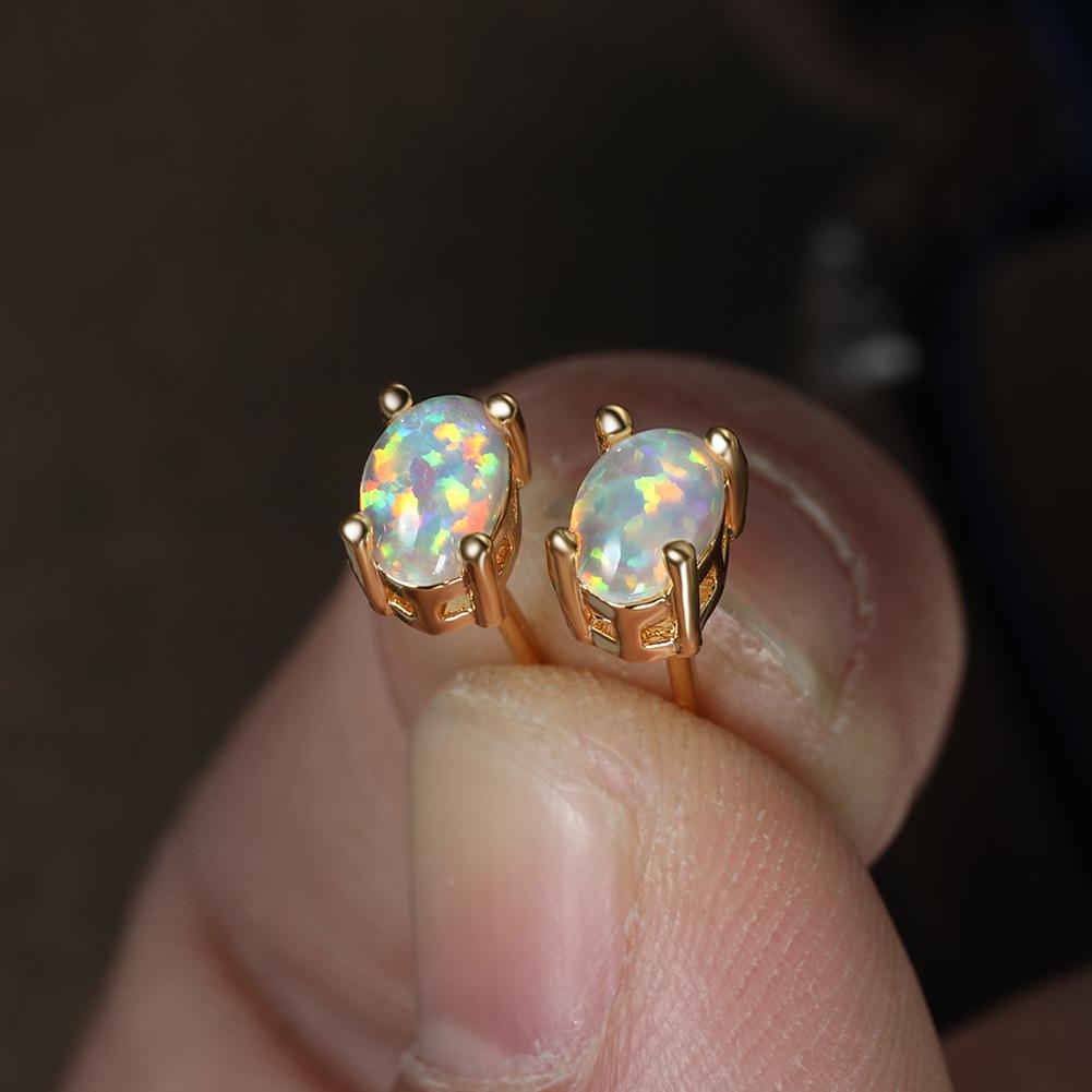European and American Fashion Minimalist Style Oval Earrings Mini Cute and Versatile Girl Heart Earrings