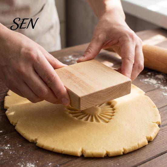 Nonstick Dough Stamp Molds Wood Cookie Cutter Mold, Round Gingerbread Biscuit for Easy Release Cake Embossers DIY Baking, Fondant Decoration, Holiday