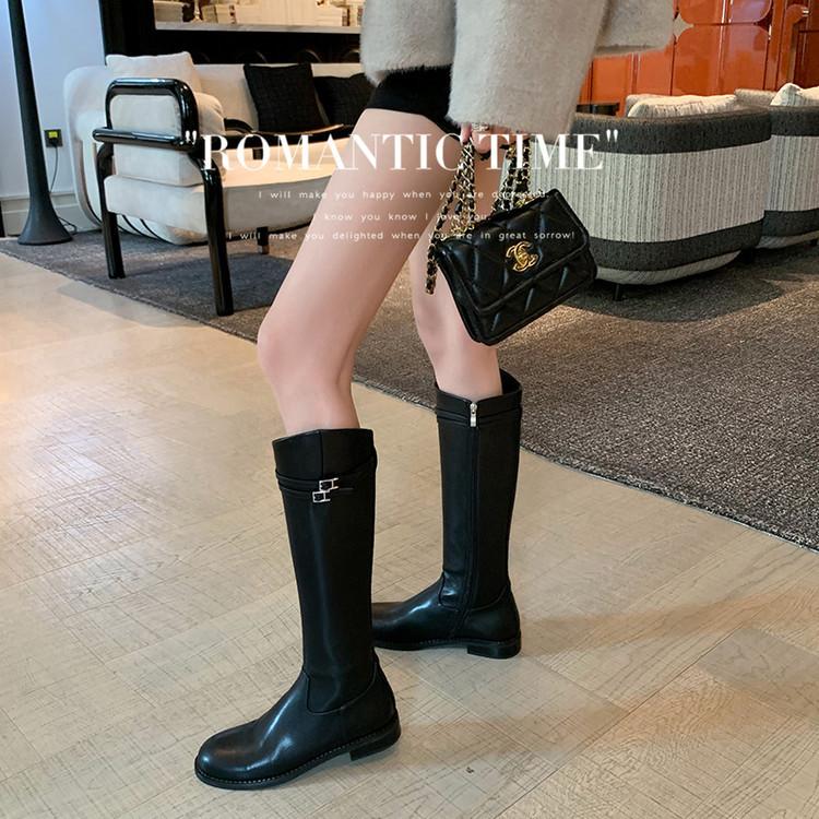 Star Boots of the Same Style 2025 Winter New Retro Belt Buckle Knight Boots Women's Small Cowhide Boots