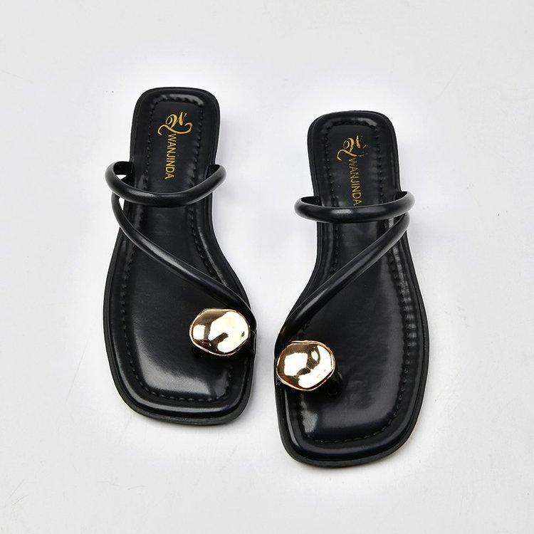 Fashion Stylish Women's Cross Strap Slide Sandals Comfortable Lightweight Toe Loop Beach Shoes with Casual Solid Color Design for Summer