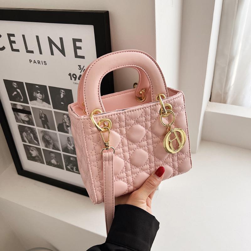 2025 Quilted Diamond Lady Bag: Stylish, Versatile Handbag for Work & Commute