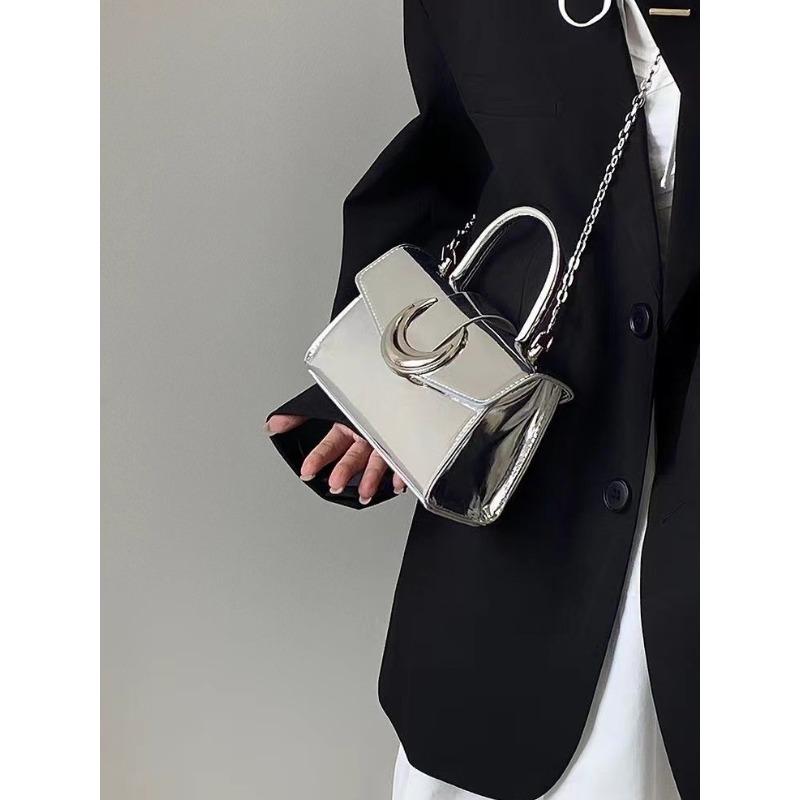 

Премиальная сумка-полумесяц женская новая серебристая квадратная сумка из лакированной кожи, сумочка на цепочке через плечо