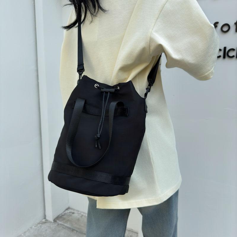 Drawstring pleated shoulder bag travel travel leisure cross-body bucket bag