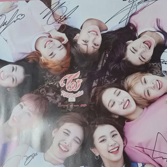 

Twice) Tt Sign Poster