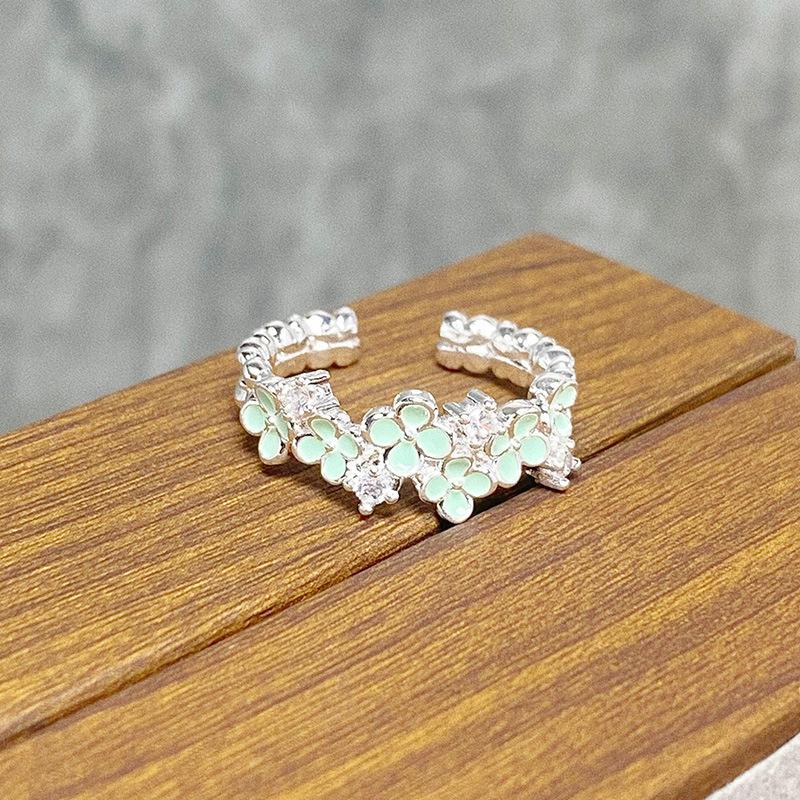 Cremefarbener Süßer Mädchenstil Emaille Tropföl Blume Offener Ring Exquisiter Nischen Hoher Sinn Ausländischer Schöner Ring