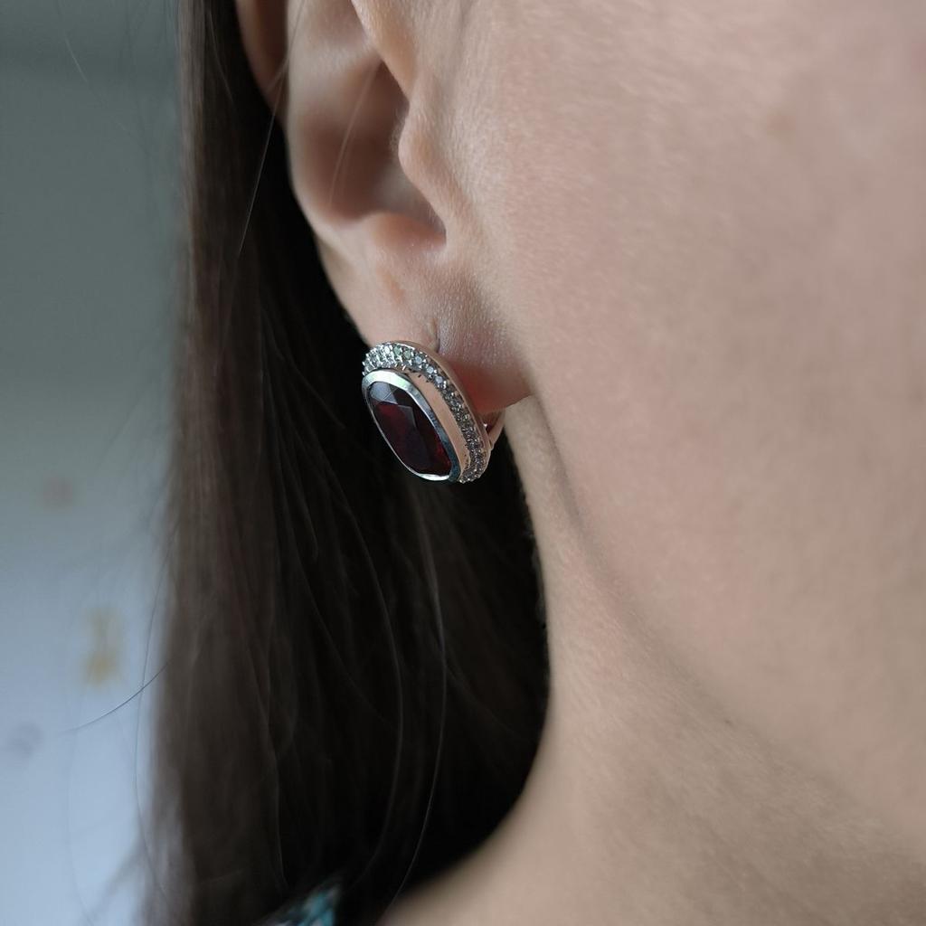 Серебряные серьги с искусственным гранатом nano 7.328ct, фианитами (60002308)
