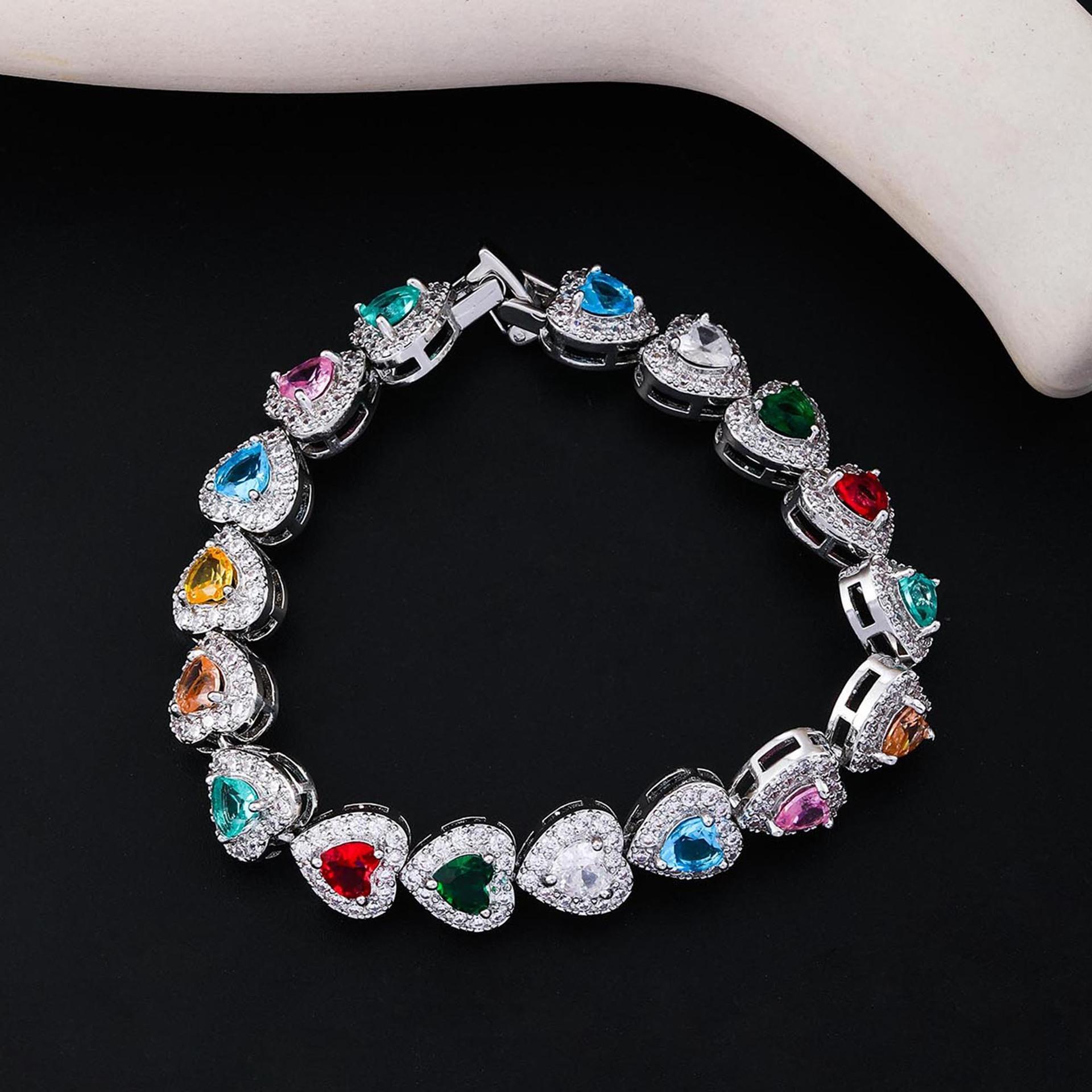 Super Sparkling Color Love Zircon Full Diamond Bracelet, Simple Design, Clear and Cold Feeling, French Court, Light Luxury Design Handpiece no specification