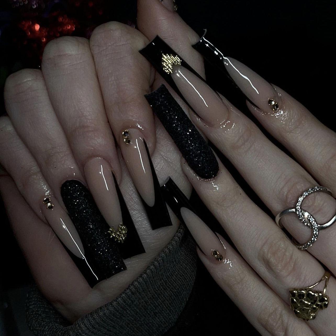 

Flashy Extra Long Ballet False Nails with Stickers