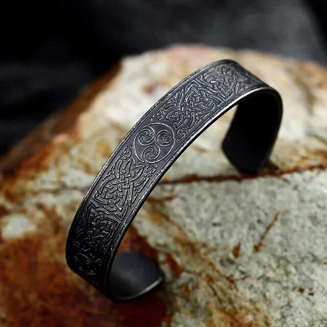 Schwarzes Edelstahl-Wikinger-Runen-Armband für Männer und Frauen, Retro-Wikinger-Lebensbaum-Armband, Biker-Modeschmuck, Amulett-Geschenk