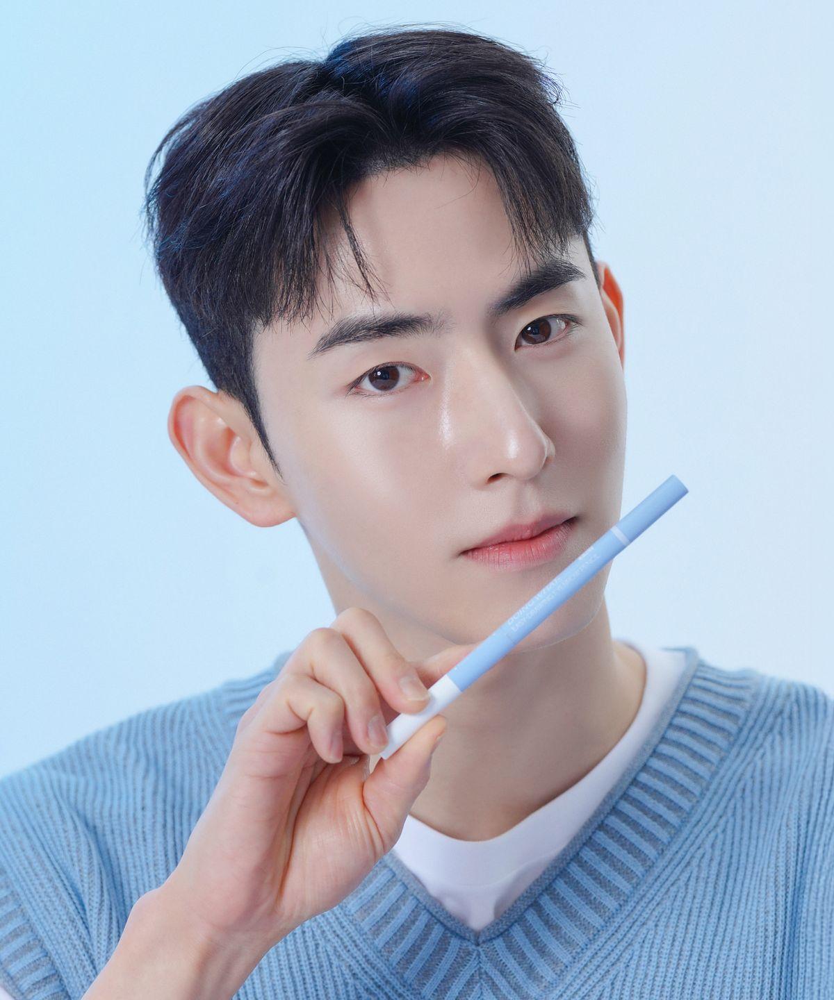 3-in-1 Easy Drawing Eyebrow Pencil