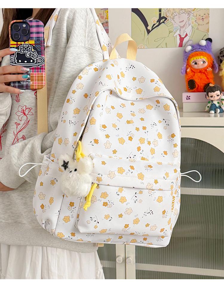 Schoolbag Japanese girl small fresh backpack 1011 new large capacity high school backpack casual shoulder bag women
