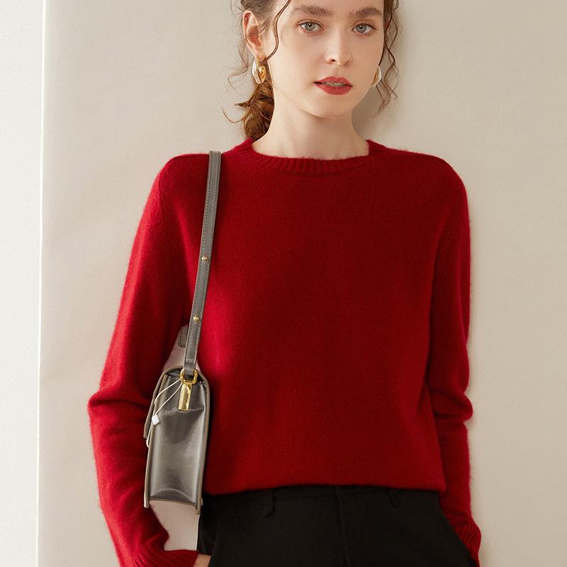 Women's Versatile Cashmere Pullover: Round Neck, Saddle Shoulder, Thick Knit, Loose Fit, Cozy Autumn/Winter Sweater