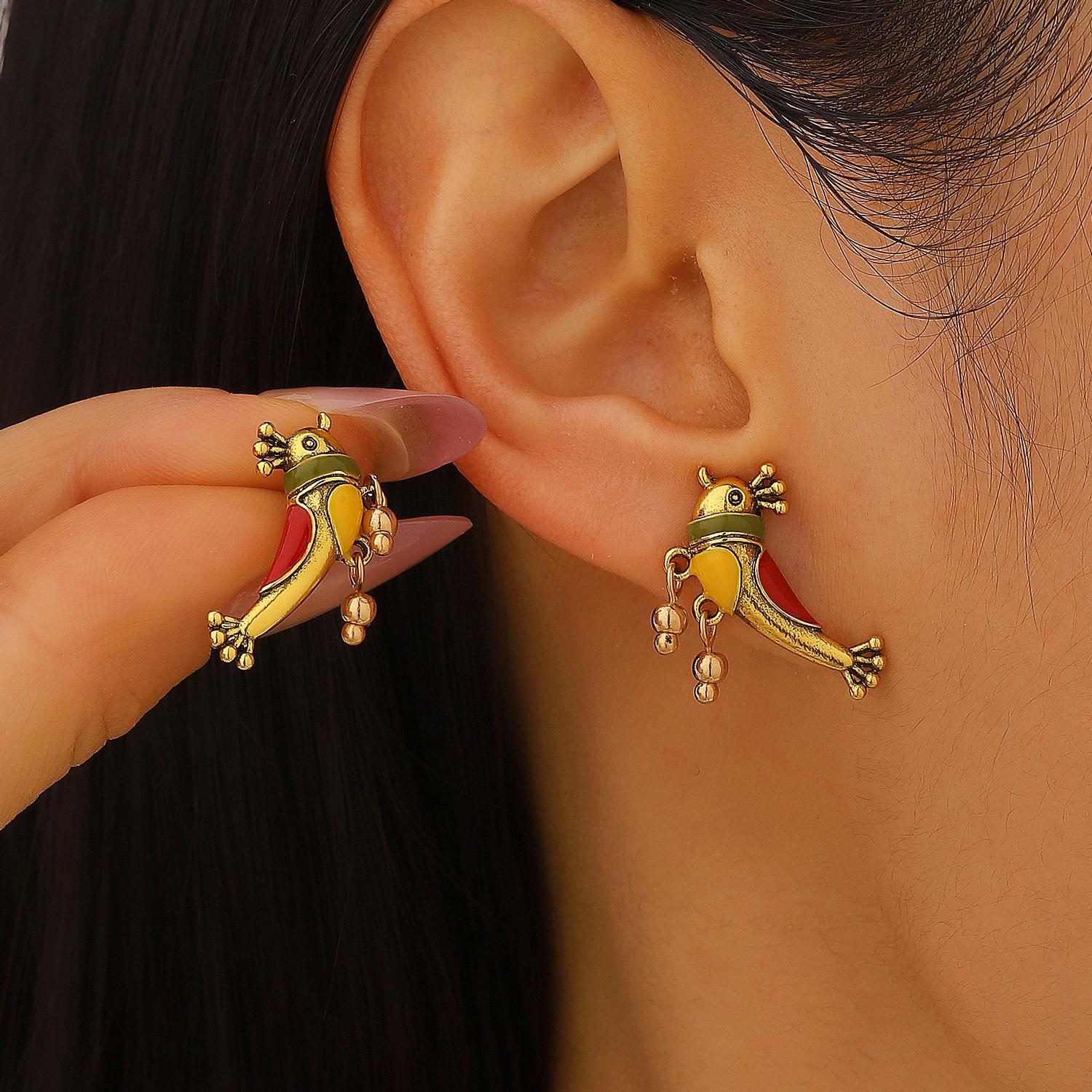 

New Fashion Cute Red Bird Enamel Stud Earrings Luxury Creative Elegant Versatile Stud Jewelry 1