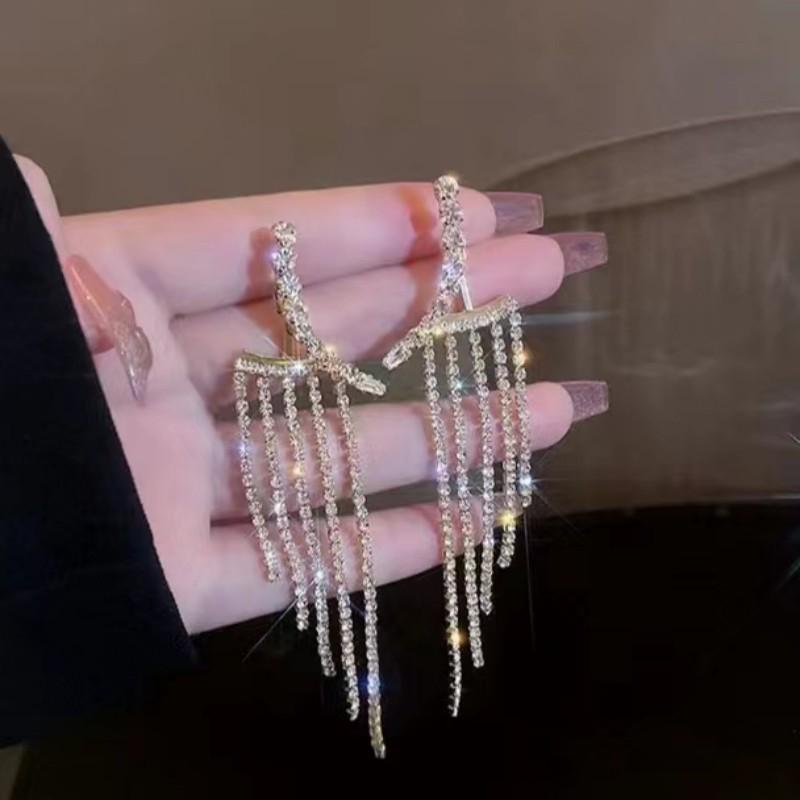 2023 Glamorous Two-Way Tassel Earrings: Sparkling Multi-Chain Diamonds, Korean Style, Long & Luxurious for Women золотой