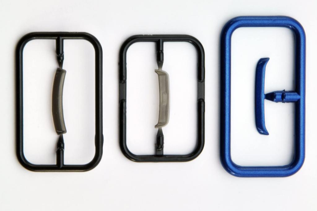 Tomica Limited Vintage Neo Toyota Chaser Tourer S Navy Blue 98 Year Finished Product 320272 1/64 LV-N224d 2.5