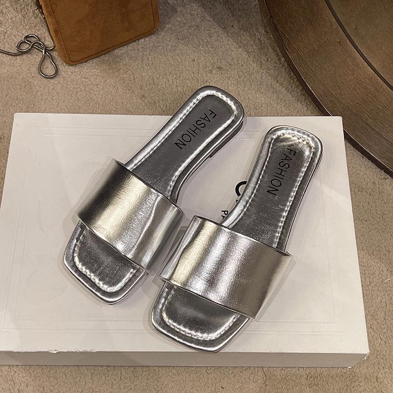 Slippers Women's Summer Outer Wear New Fashionable Versatile Flat Bottom Non-slip One-word Drag with Skirt Cool Slippers