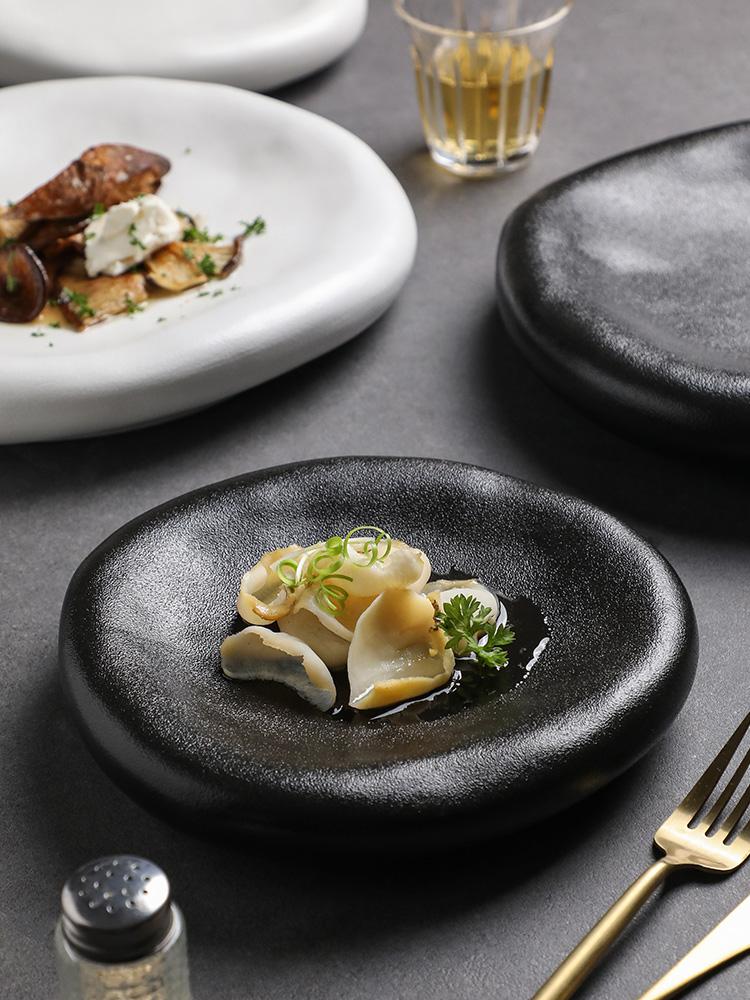 Creative Ceramic Steak Plate for Western Food Black and White Frosted Dinner Plate Home Breakfast Salad Dessert Dishes Tableware